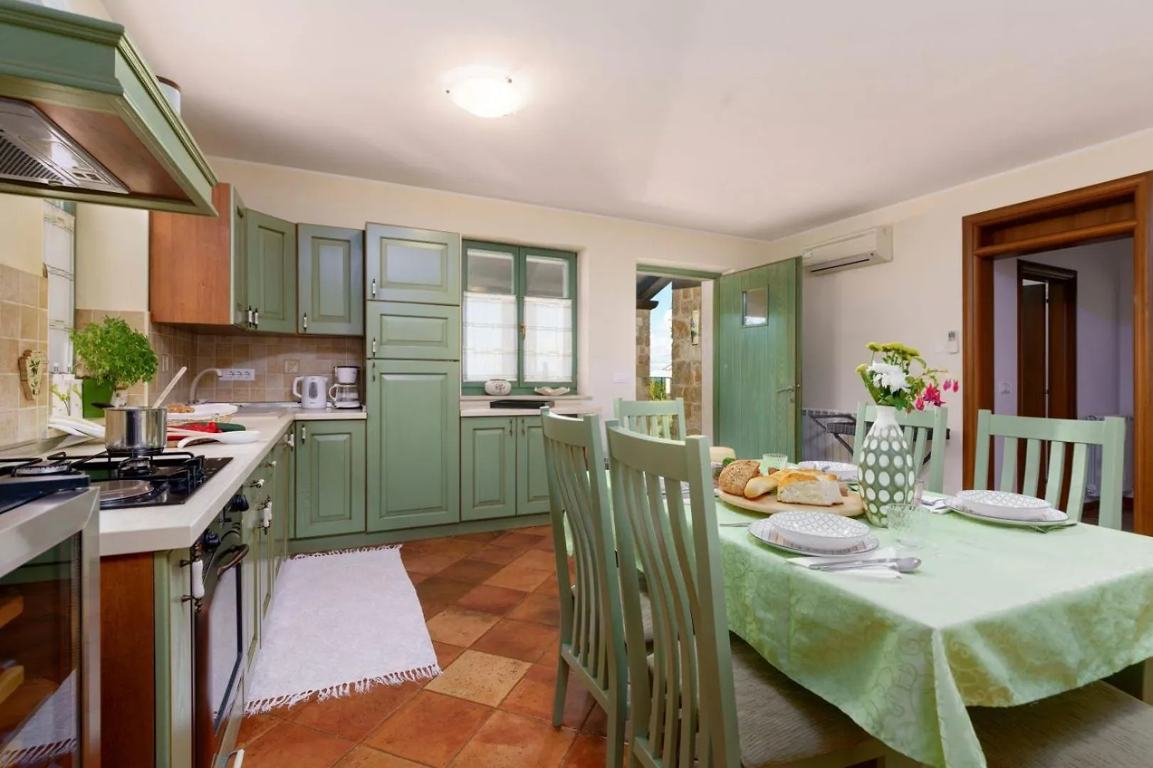 Rustic Eco Villa Baldasi With Pool In Vizinada